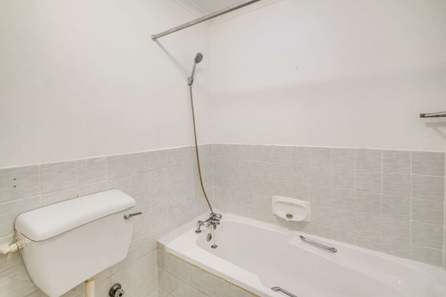 3 Bedroom Property for Sale in Lakeside Western Cape